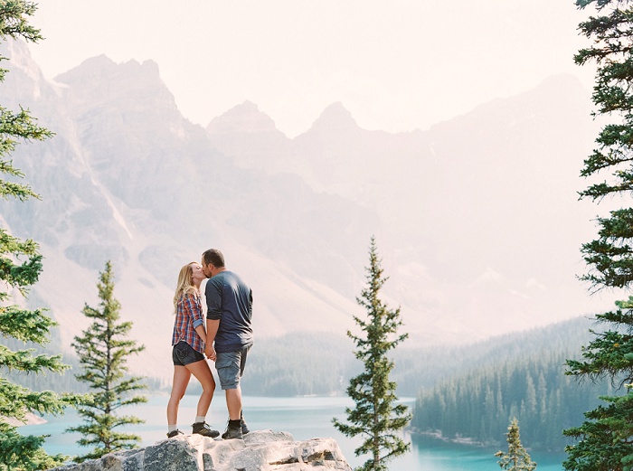 Banff Couples Photographer | Justine Milton Photography | Destination Wedding Photographers | Moraine Lake