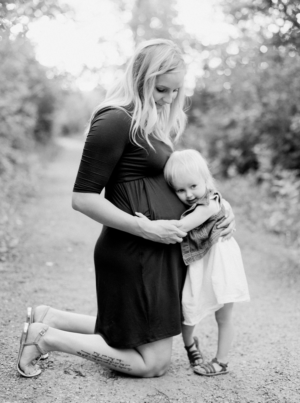 Calgary wedding photographers | family photography | maternity photographer | family photos | edmonton maternity session 