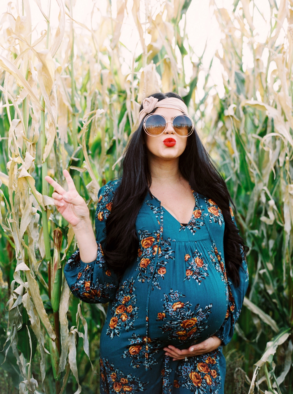 Calgary Maternity Photographers | Fall Maternity Session | Fine Art Film Photographer | Fashion Blogger Convey The Moment