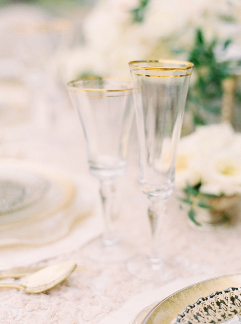 Calgary Wedding Photographers | Julianne Young Weddings | The Well Styled Life | Table Decor