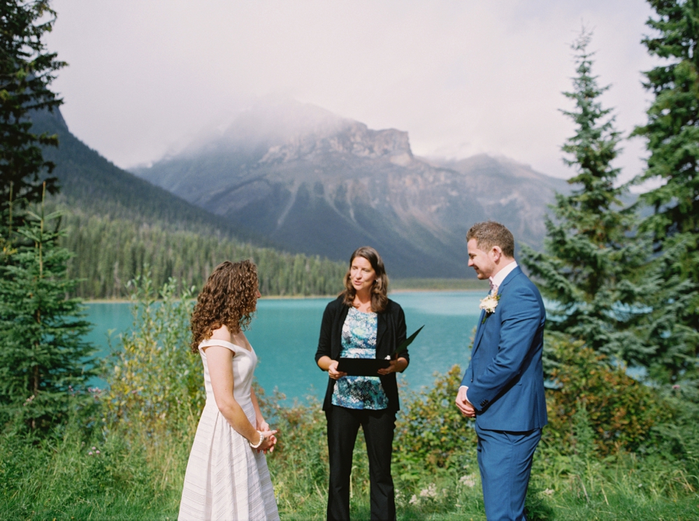 Calgary Wedding Photographers | Emerald Lake Lodge Photography | Rocky Mountains Elopement 