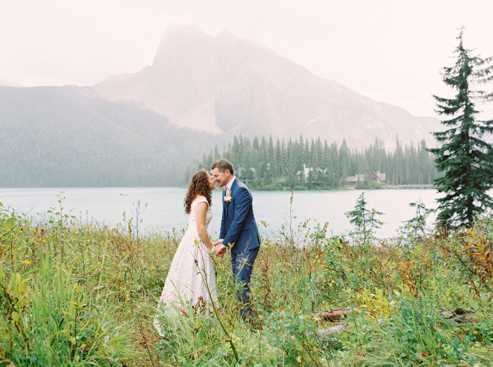 Calgary Wedding Photographers | Emerald Lake Lodge Photography | Rocky Mountains Elopement 