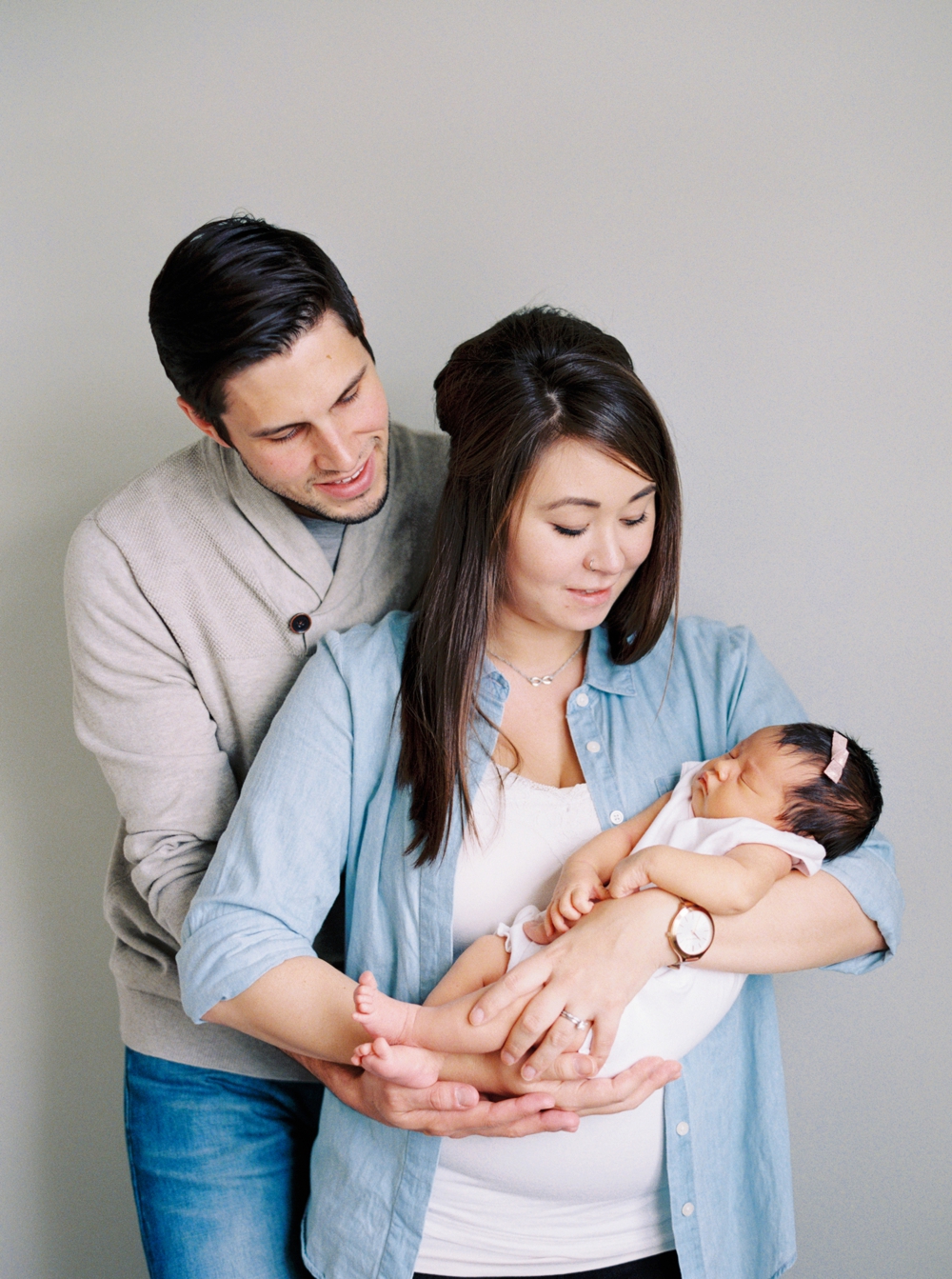 Calgary Wedding Photographers | Calgary Family Newborn Lifestyle Photography | In Home Family Session