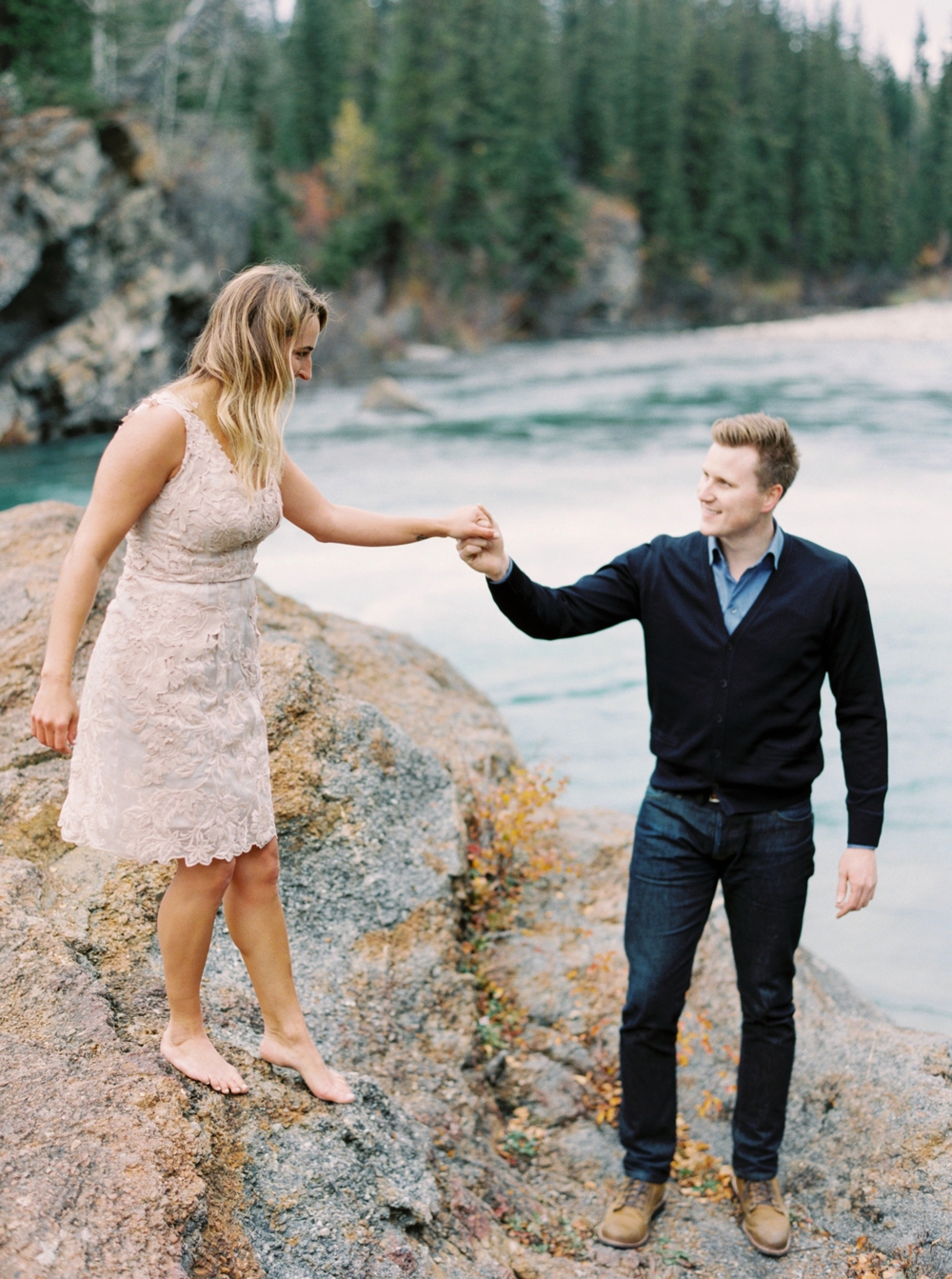 kananaskis engagement session | mountain engagement photographers | calgary wedding photographer | Justine Milton photography