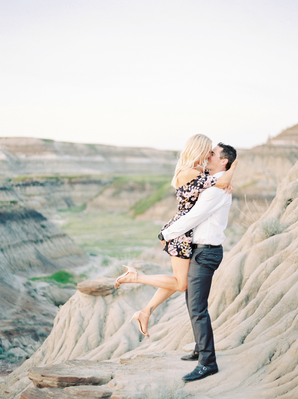 Calgary Wedding Photographers | Drumheller engagement Photography | Fine art film wedding photographer