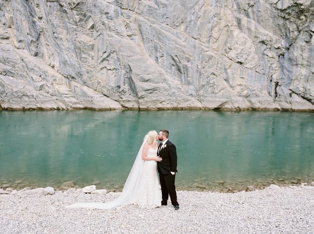 Calgary Canmore wedding photographers | Silvertip wedding