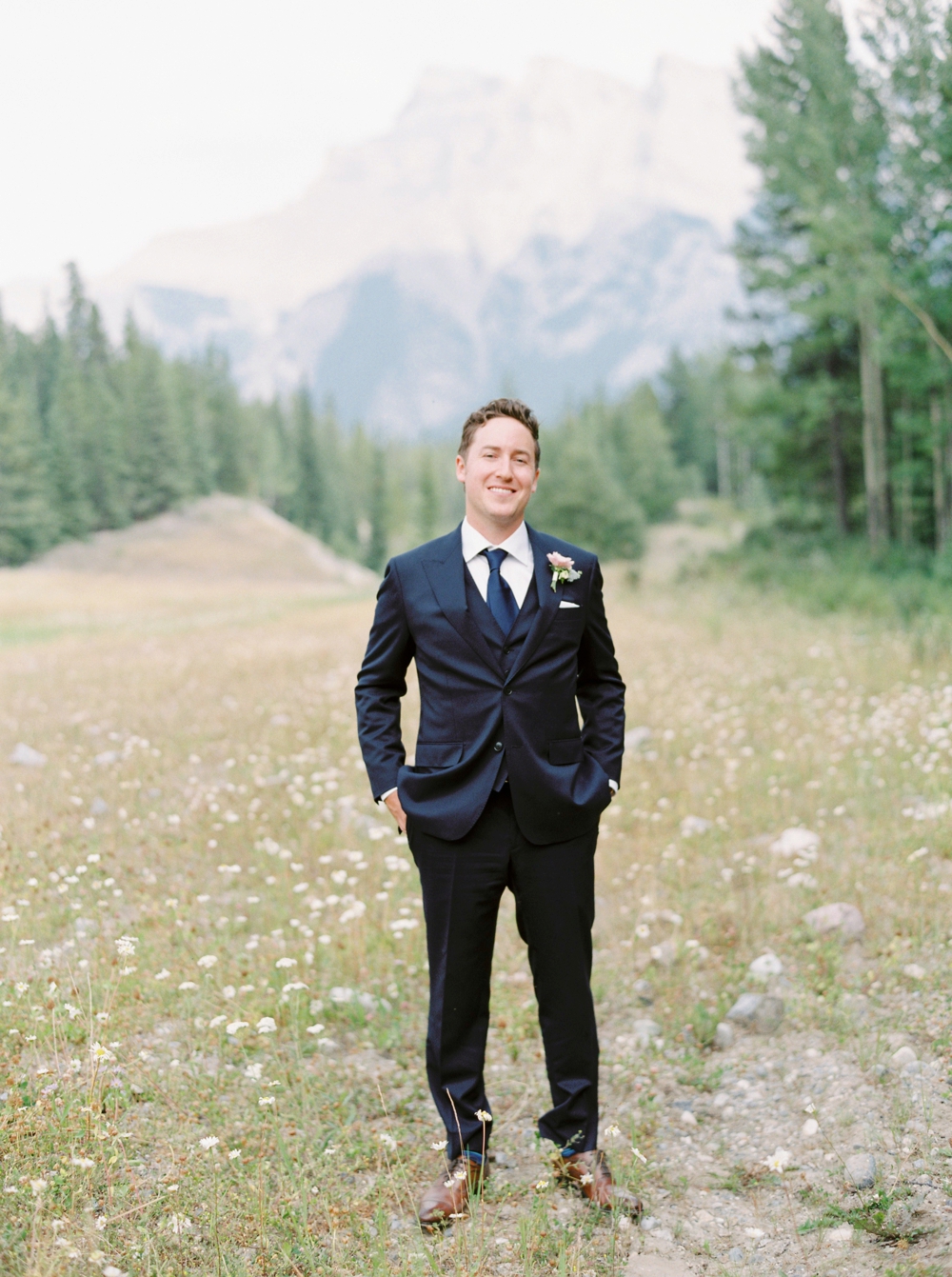 groom portrait | Banff springs wedding photographers | fairmont banff rocky mountain wedding | Justine Milton fine art film Photography