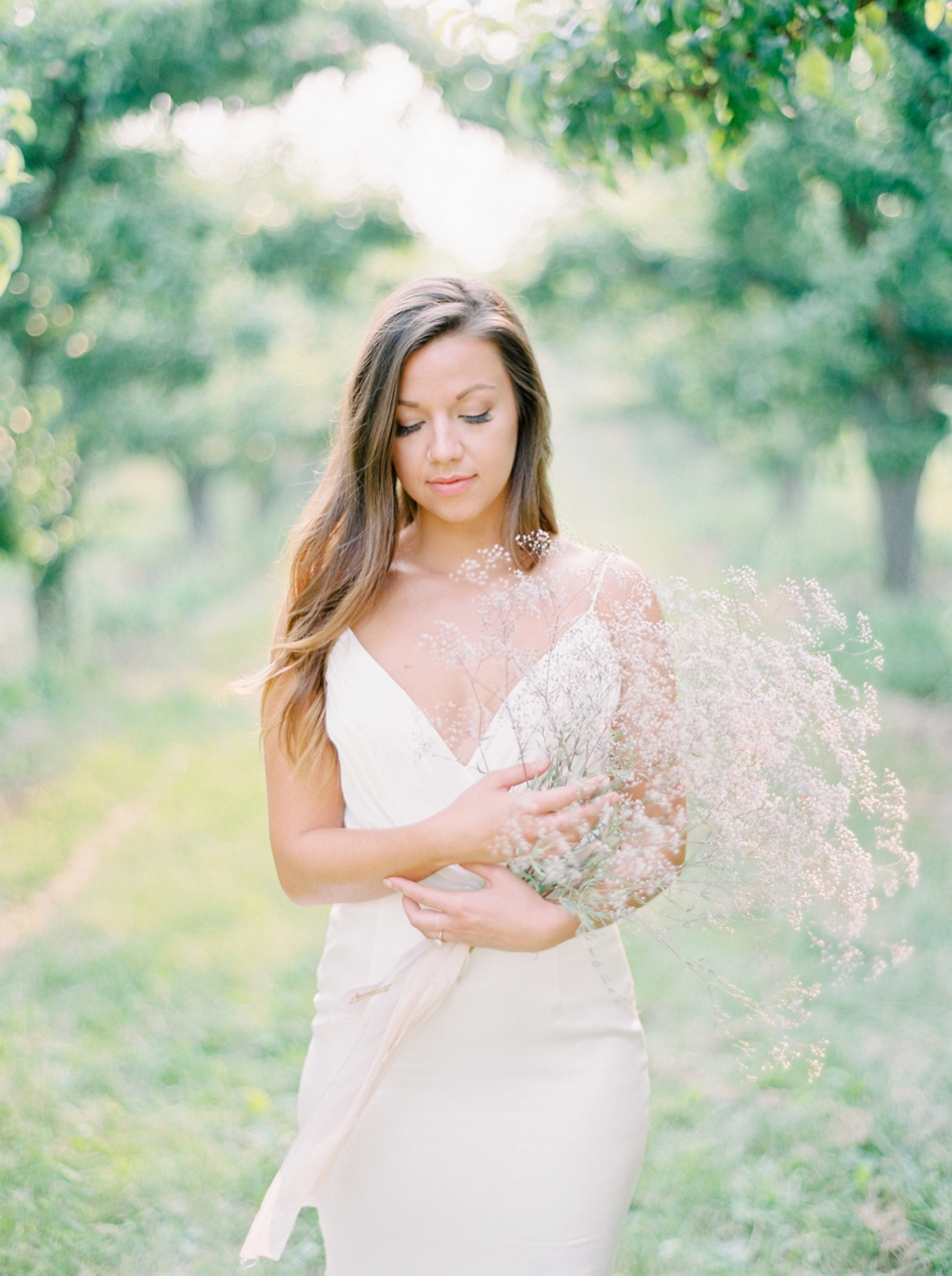 pear orchard bridal session | Kelowna wedding photographer | okanagan wedding photographer | fine art film photography Justine Milton