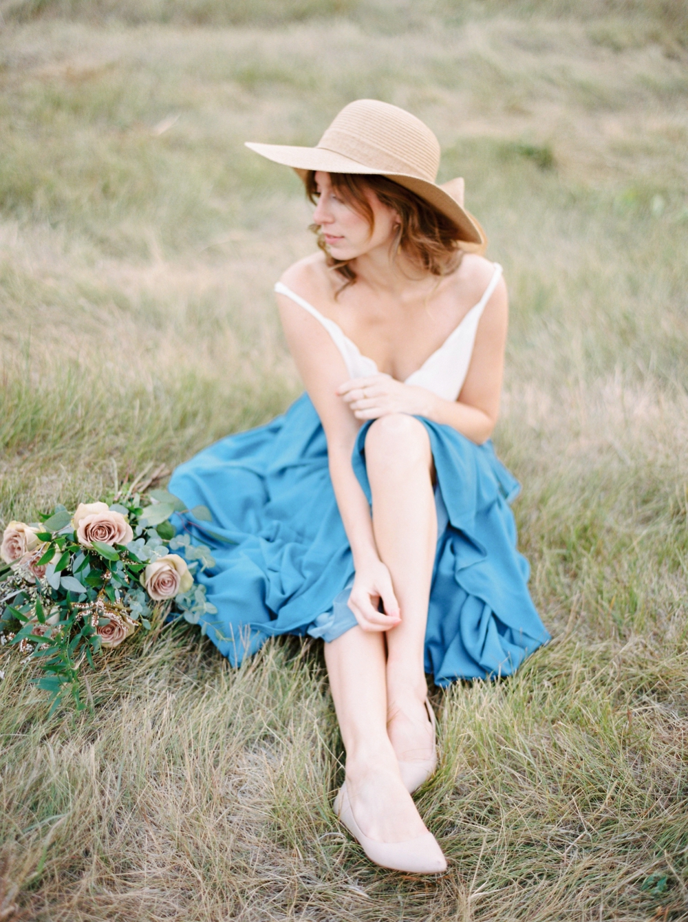 Calgary Wedding Photographer | Bridesmaids outfit dress ideas | Canadian Fashion Blogger Life Set Sail