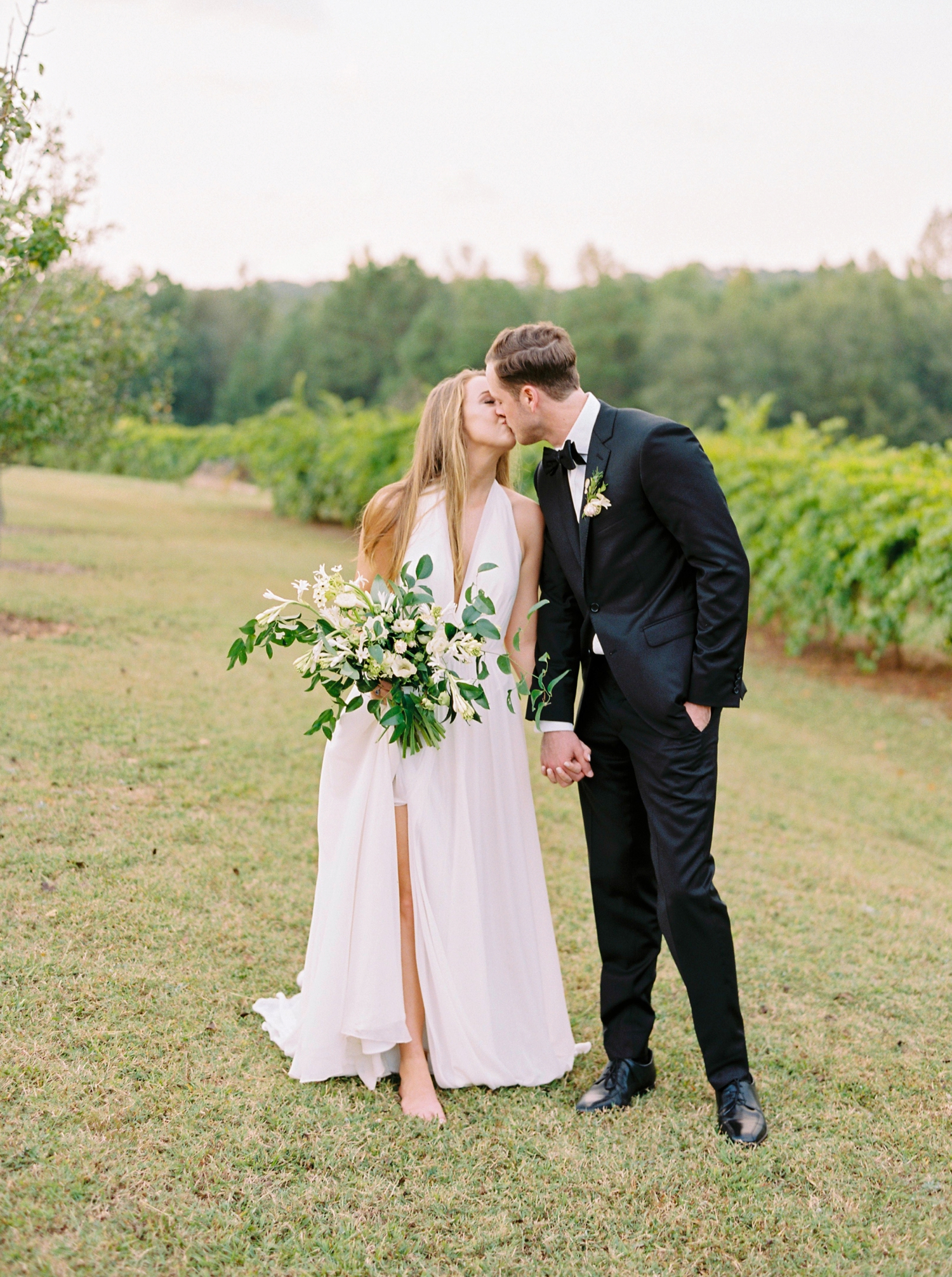 Calgary wedding photographers | georgia wedding photographers | fine art film | Justine Milton Photography | georgia wedding | bride and groom portraits | bouquet | pastel wedding inspiration