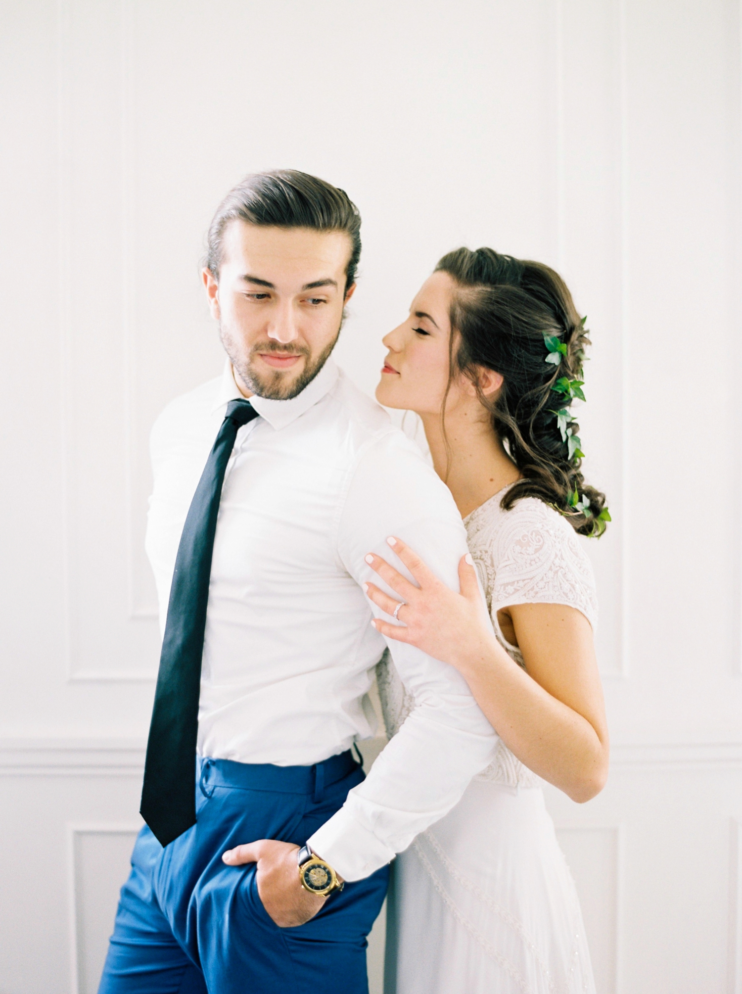 Calgary wedding photographers | fine art film | Justine Milton Photography | wedding details | editorial | wedding inspiration | bride and groom | wedding ring
