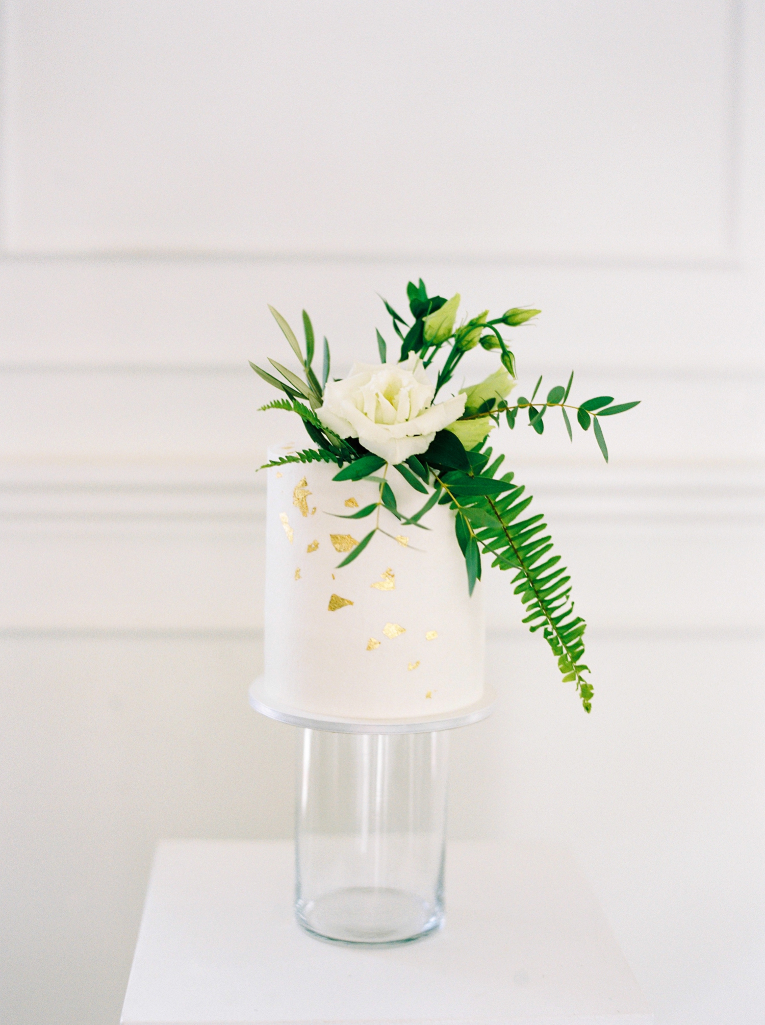 Calgary wedding photographers | fine art film | Justine Milton Photography | wedding details | editorial | wedding inspiration | wedding cake
