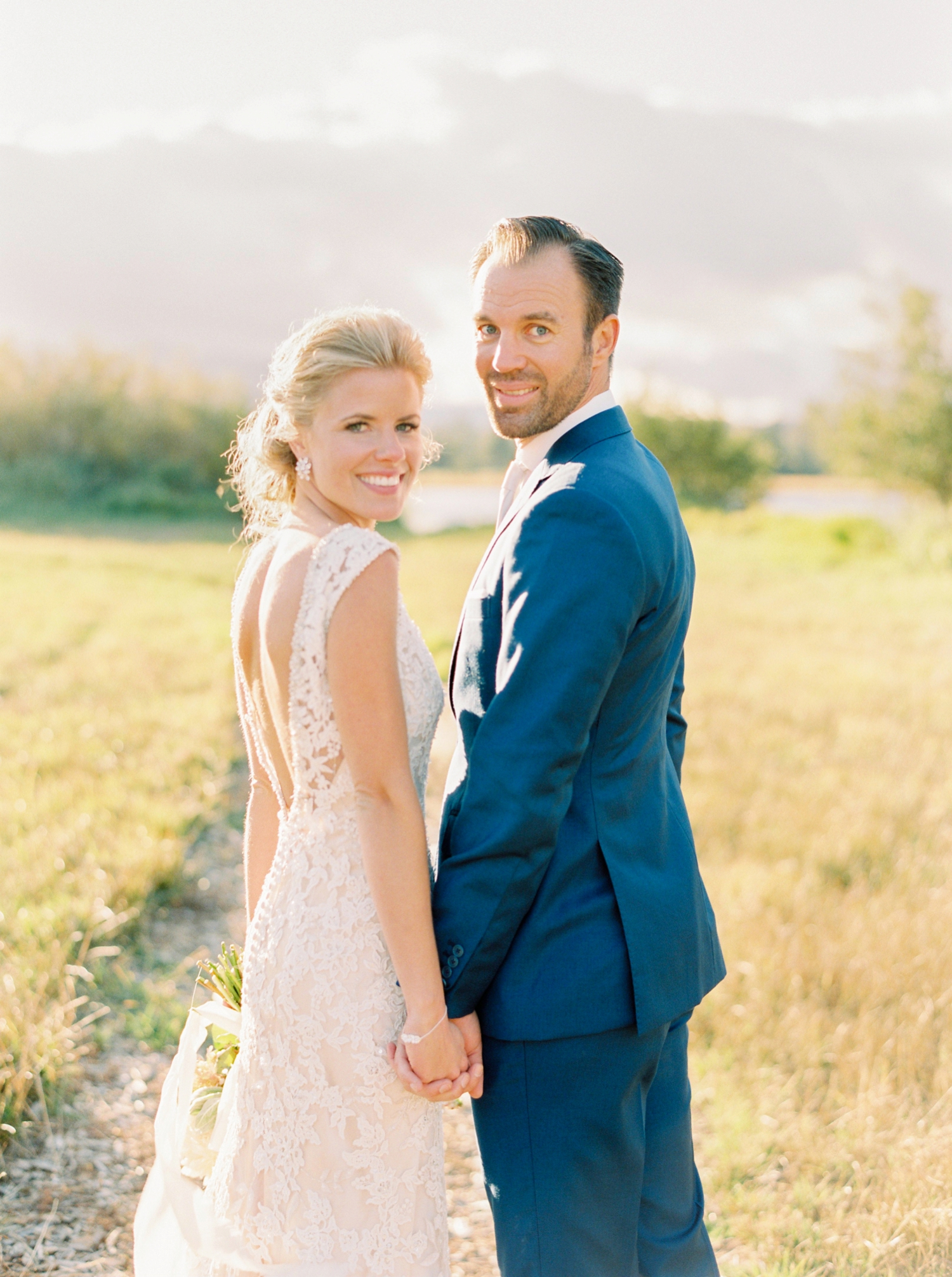 Calgary wedding photographers | oregon wedding photographers | fine art film | Justine Milton Photography | oregon wedding | bride and groom portraits