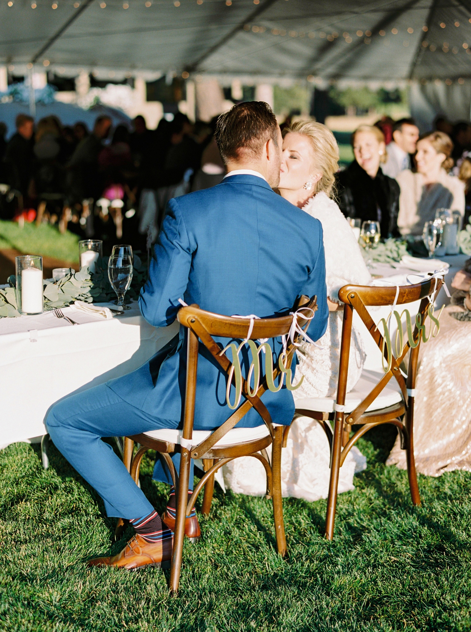 Calgary wedding photographers | oregon wedding photographers | fine art film | Justine Milton Photography | oregon wedding | wedding reception | wedding tables | wedding details