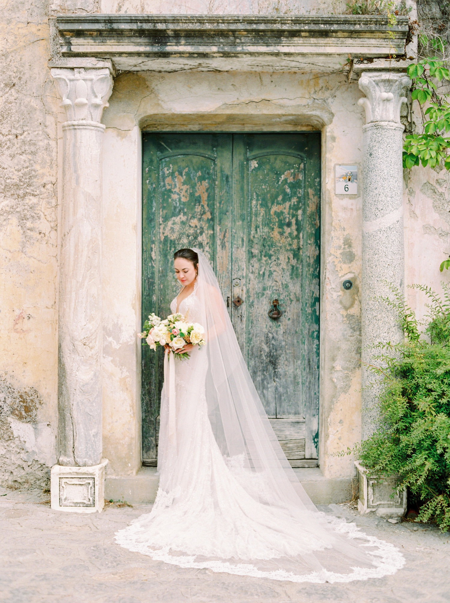 Ravello Italy Amafli Coast destination wedding photographers | english speaking wedding photographer in Italy | Justine Milton Photography | bridal portraits