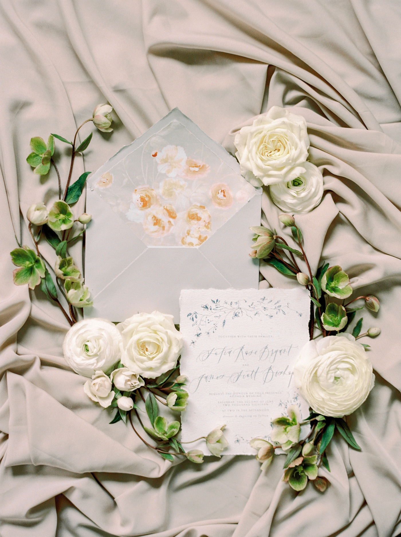 Calgary and Banff wedding photographers | Justine Milton photography | fine art editorial | neutral colors and florals