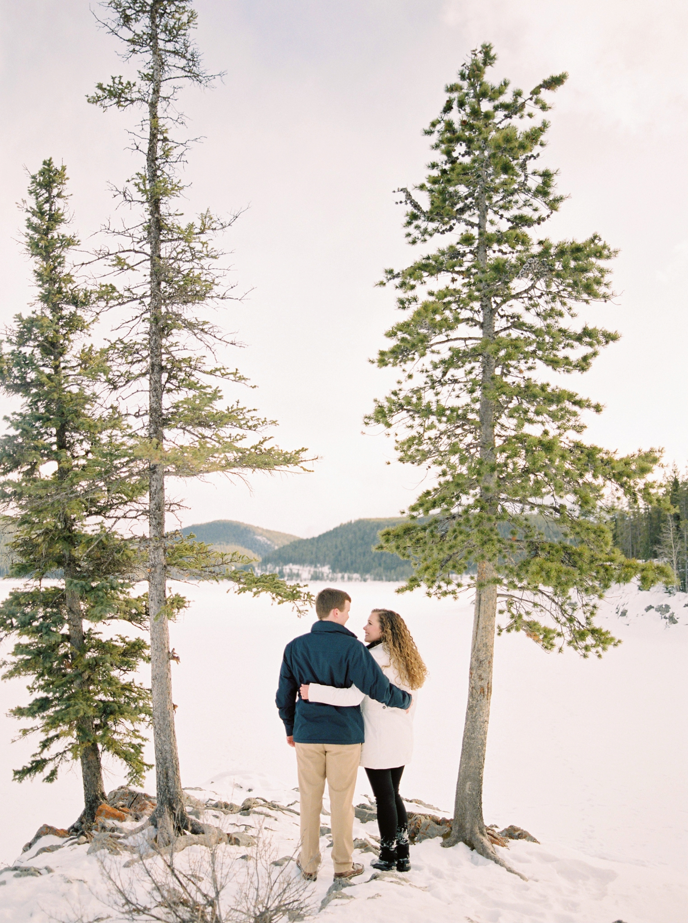 Winter anniversary session in banff | film photographers lake louise canadian rocky mountains | Justine Milton Photography