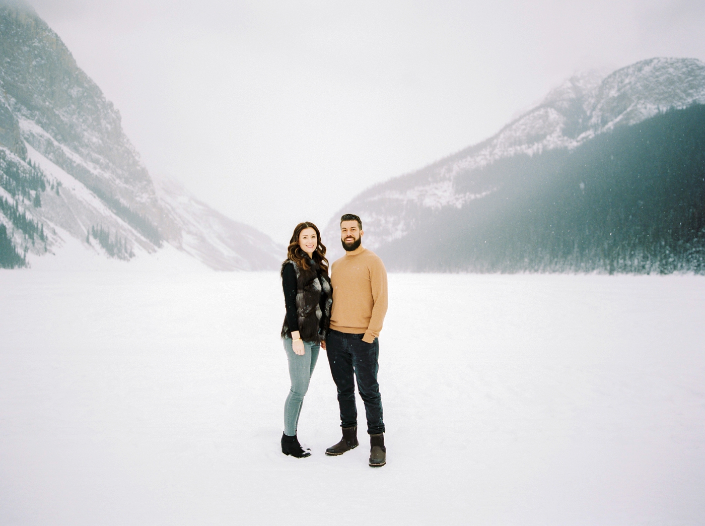 Lake Louise Banff Engagement Session | Winter Snowy Couples Photos | Banff photographers | Jusitne Milton Photography 