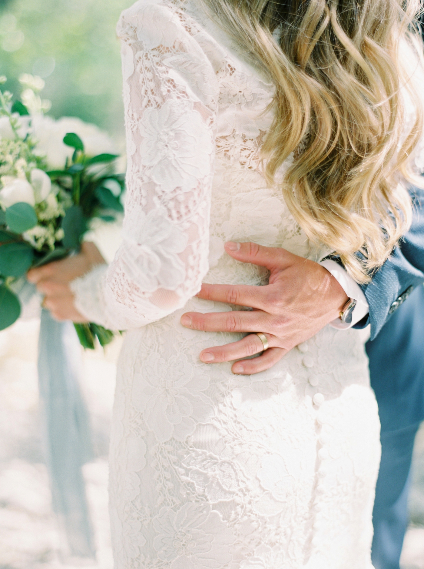 Calgary wedding photographers | The Gathered Farm Wedding | Justine milton fine art film photographer | bride and groom portraits white bridal bouquet white peonies