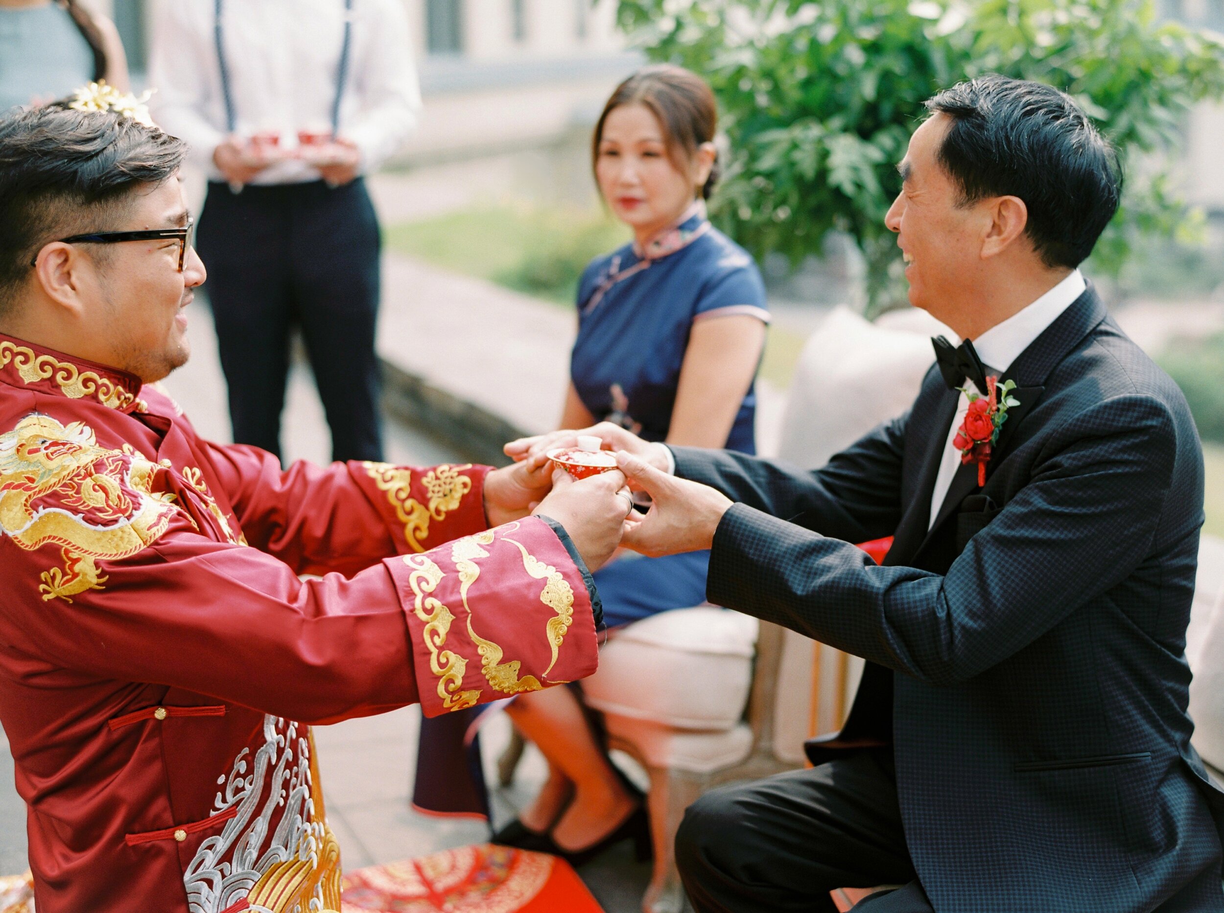  Lake Louise wedding photographers | Justine milton photography | fine art film destination wedding photographer | Chinese Tea Ceremony 