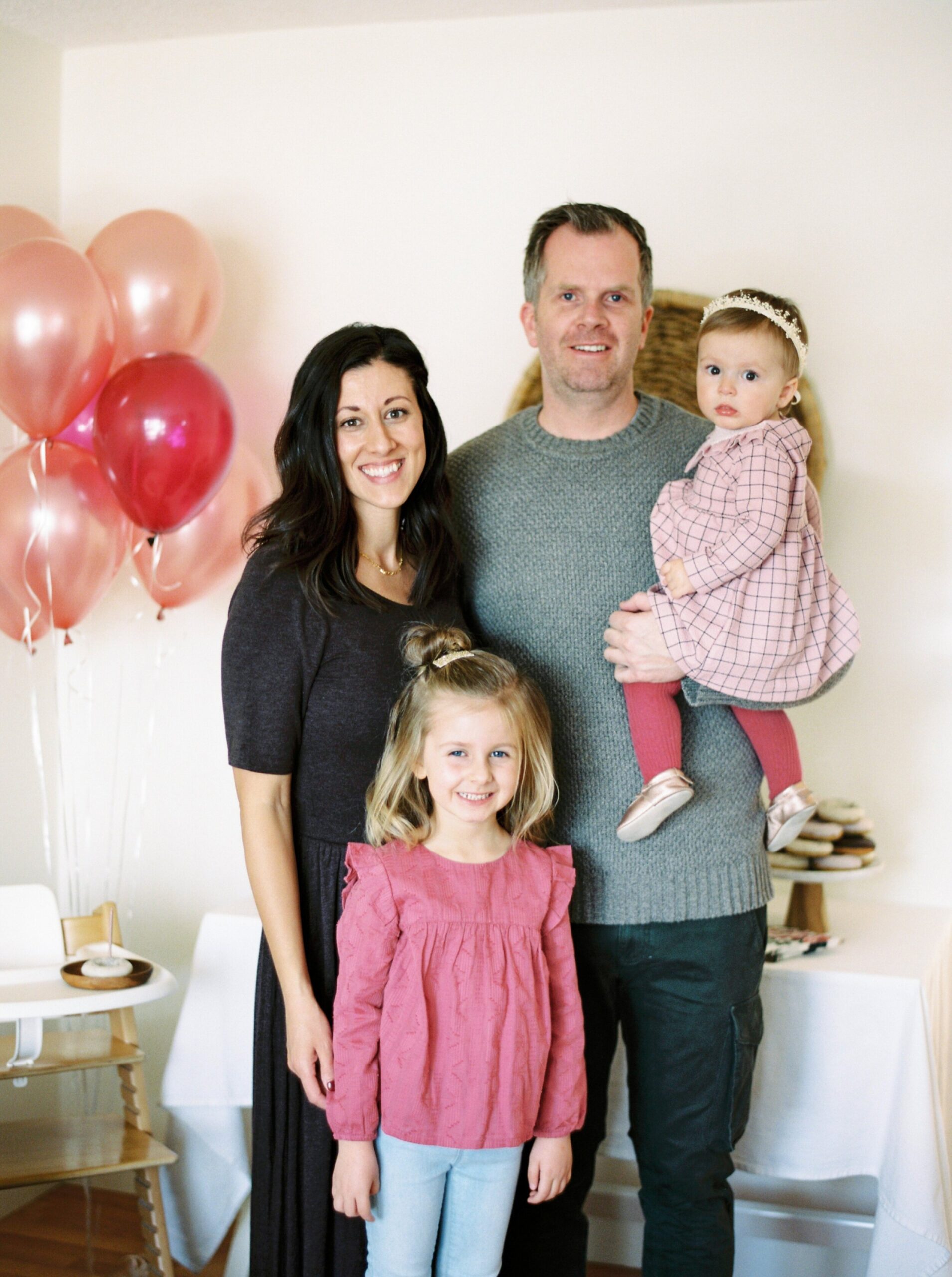  lunas first bithday party family portrait | film photographer 