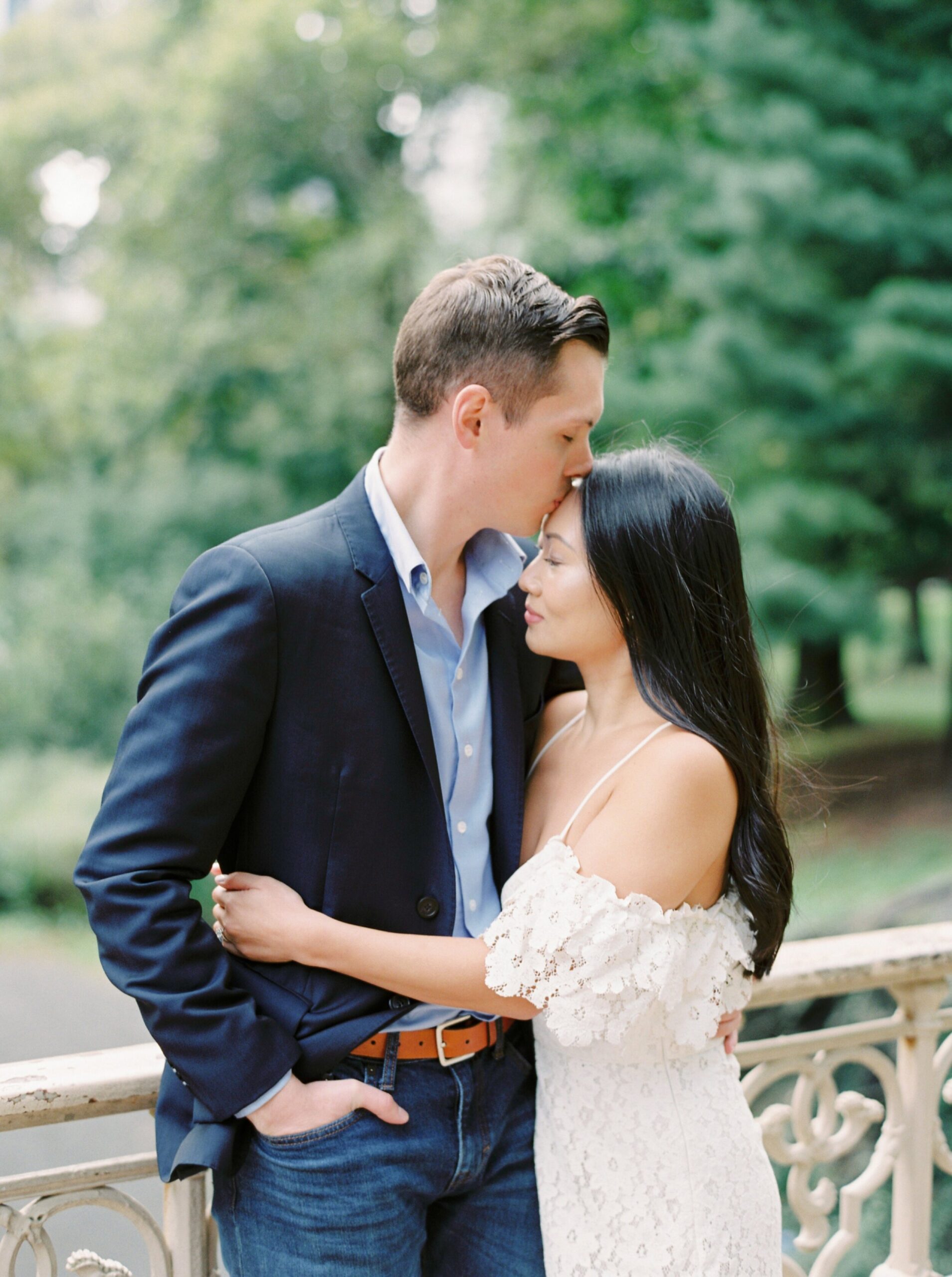  NYC central park engagement photographer | Justine Milton finr at film photography 