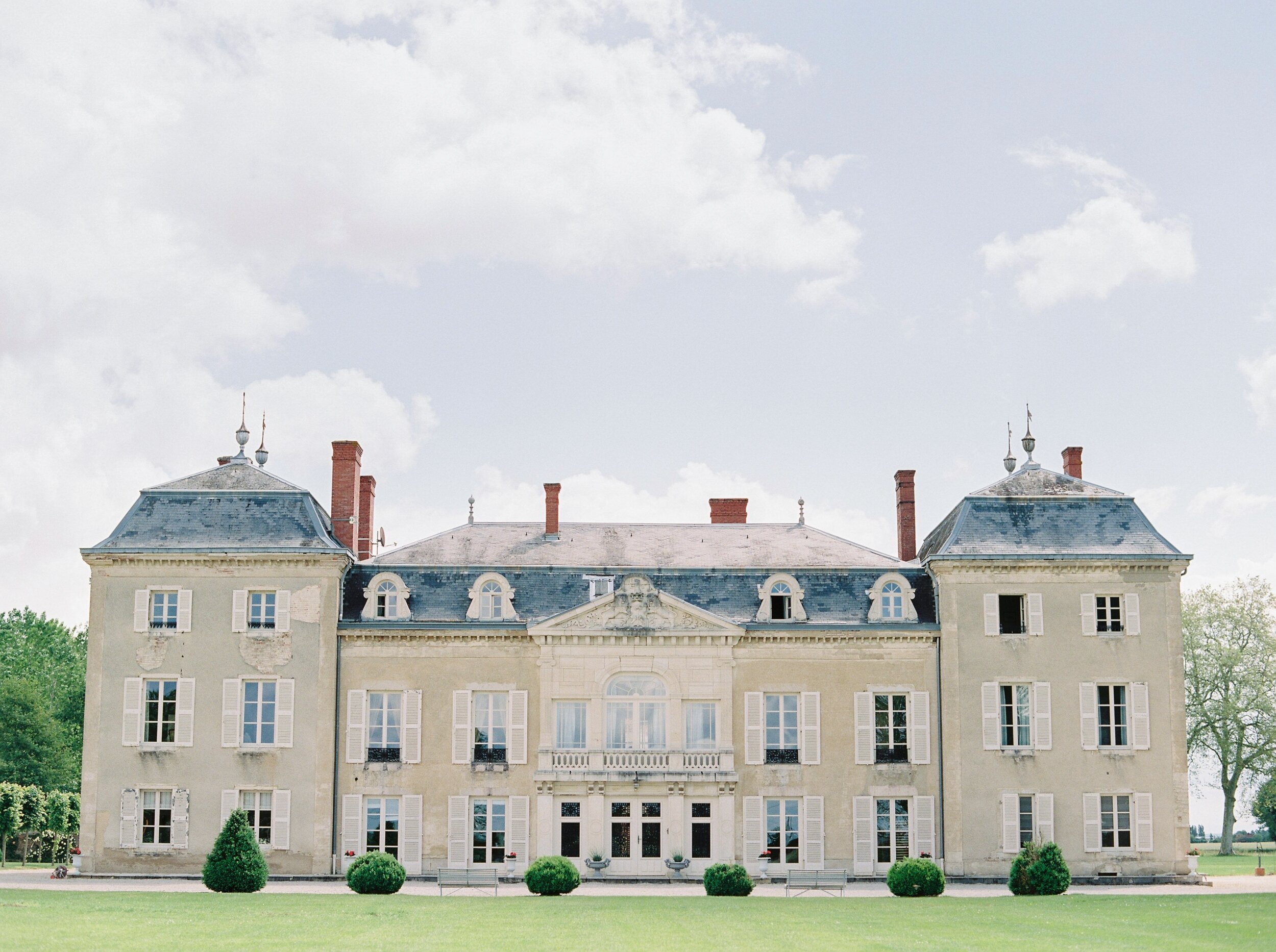  French chateau countryside | Chateau wedding | Paris wedding photographer | fine art film photographer 