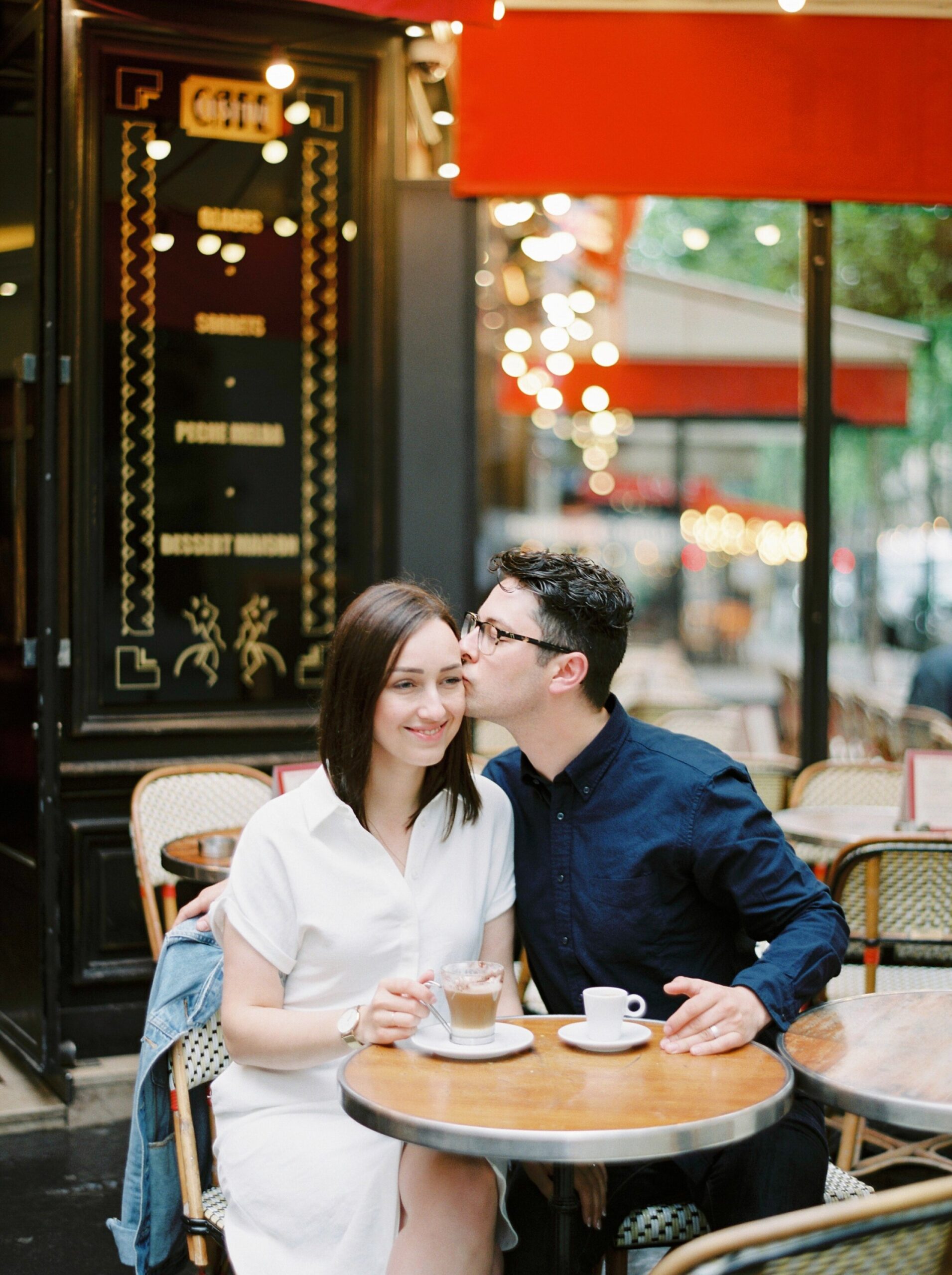  Paris anniversary couples session | couples pose ideas | fine art film paris wedding photographer Justine Milton 