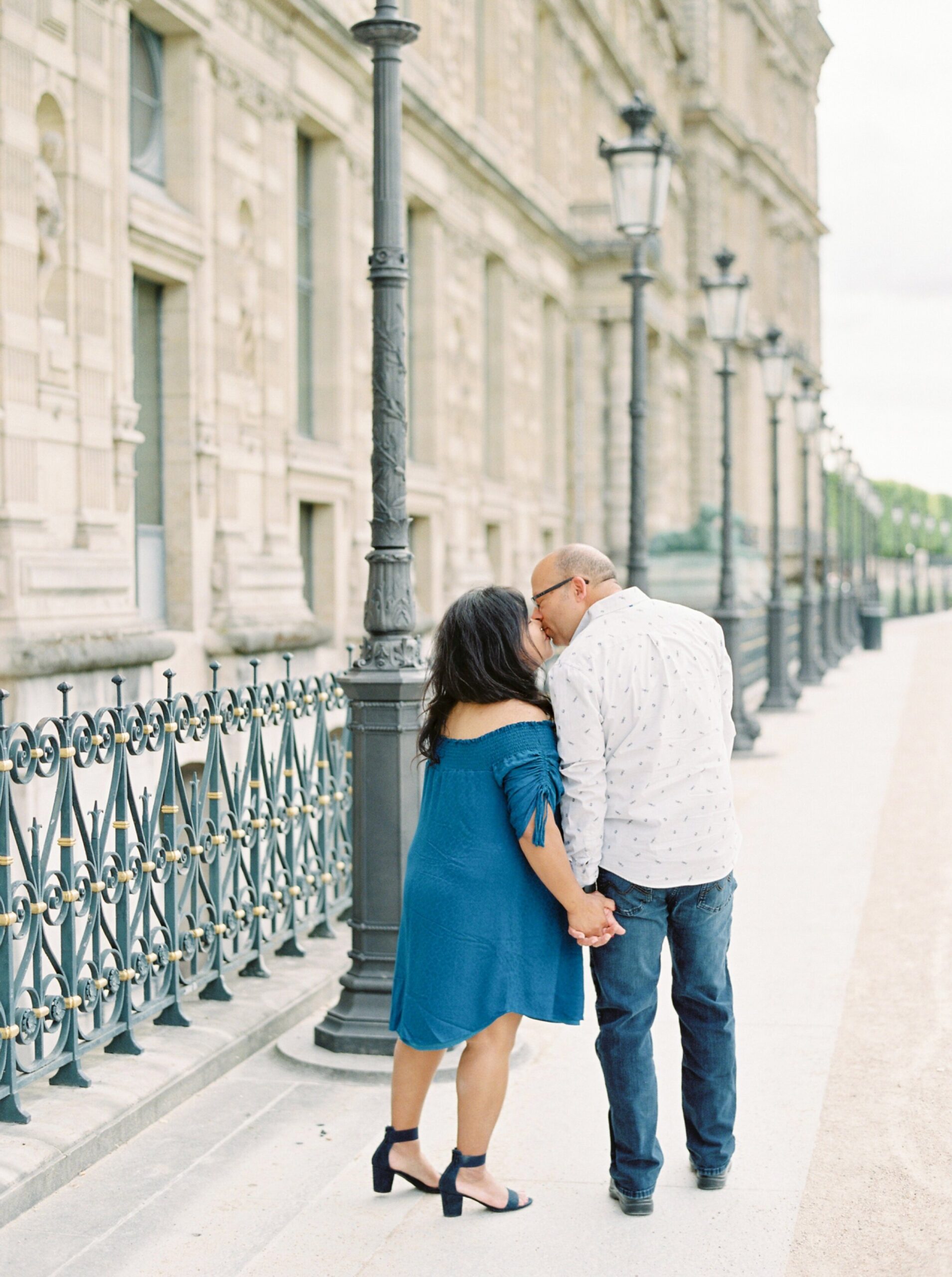 paris couples photographer | 25 year anniversary session in paris | couples posing ideas | fine art film photographer 