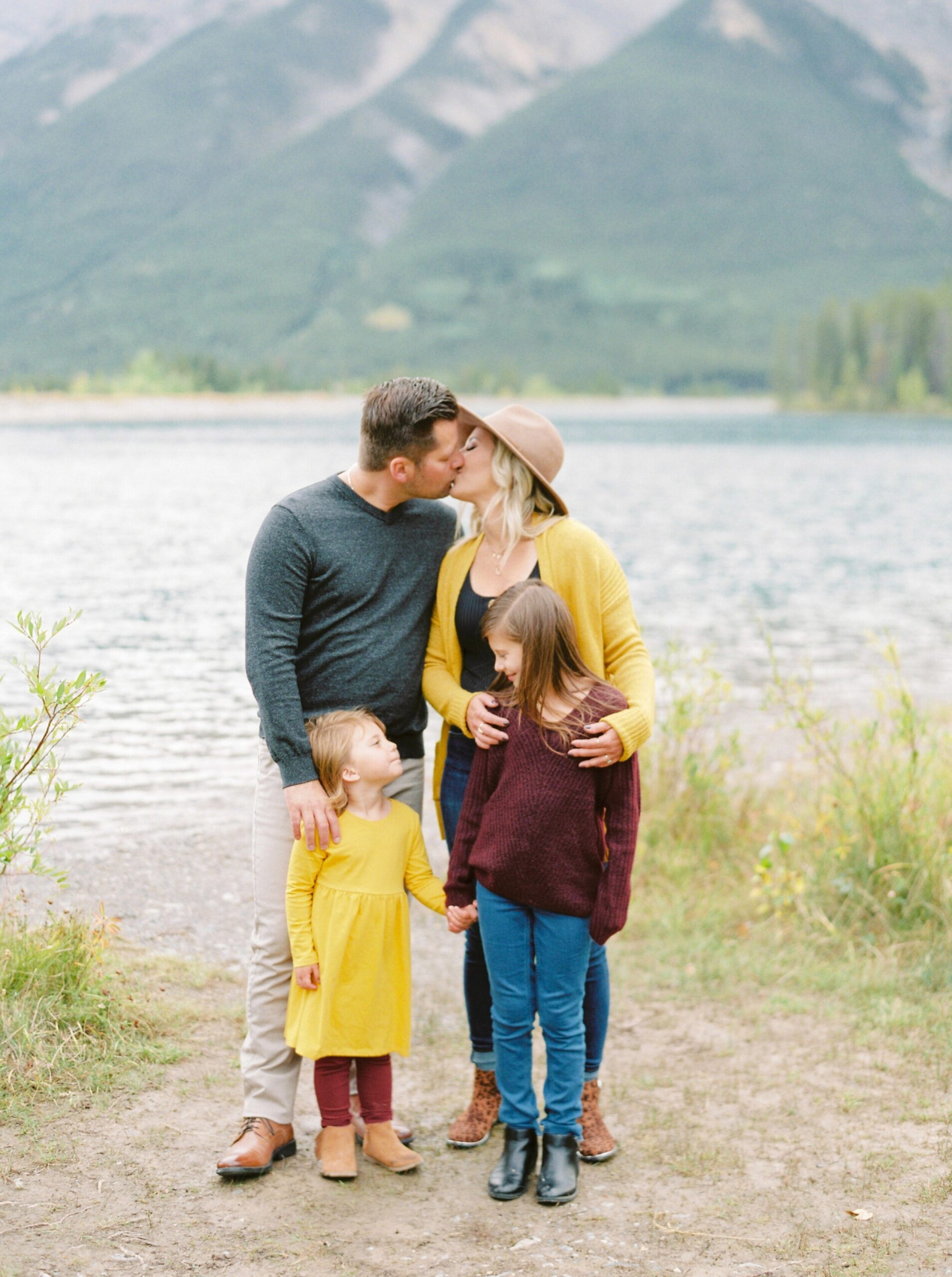 bold fall color outfits for fall family photos
