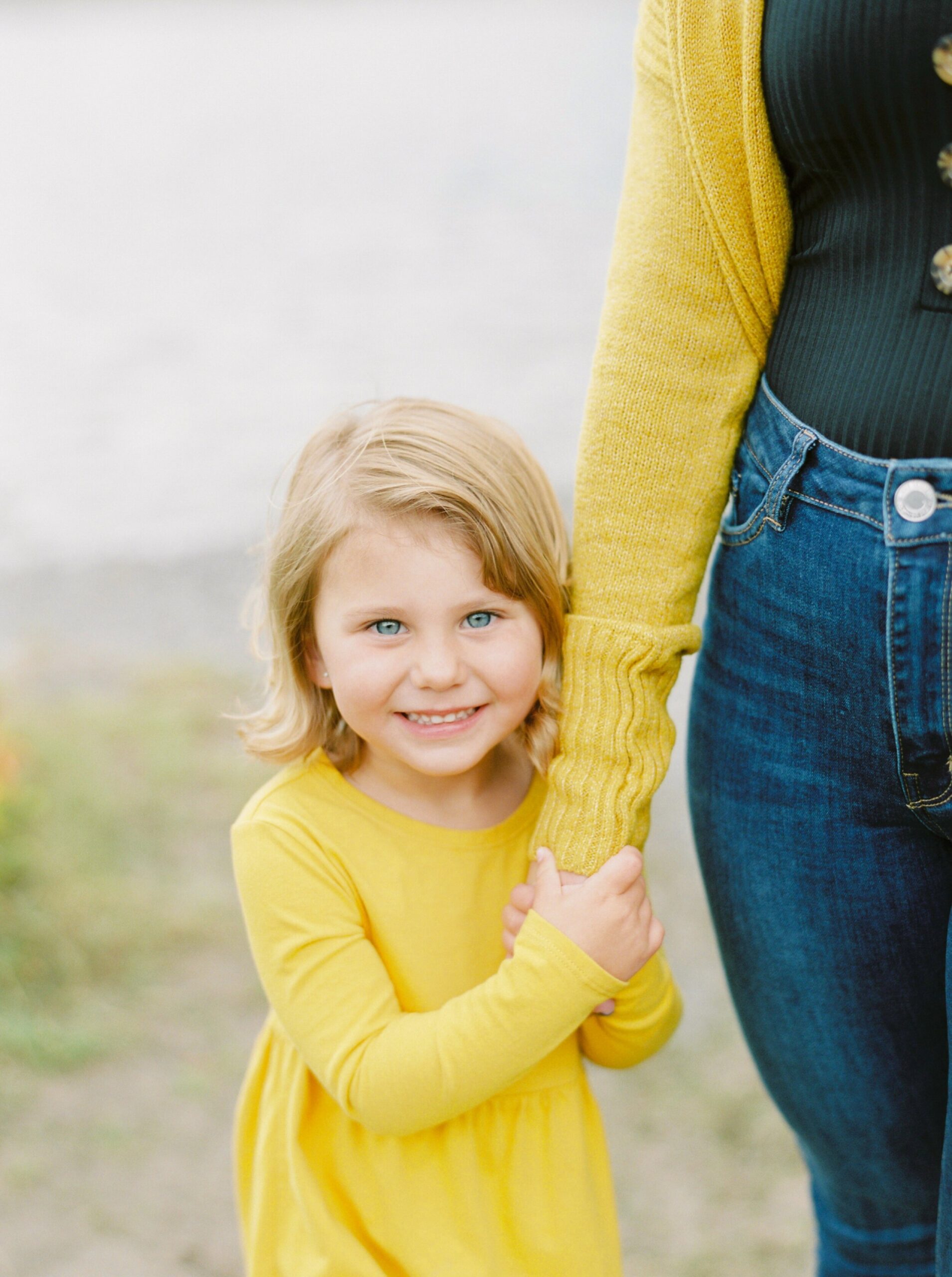 bold fall color outfits for fall family photos