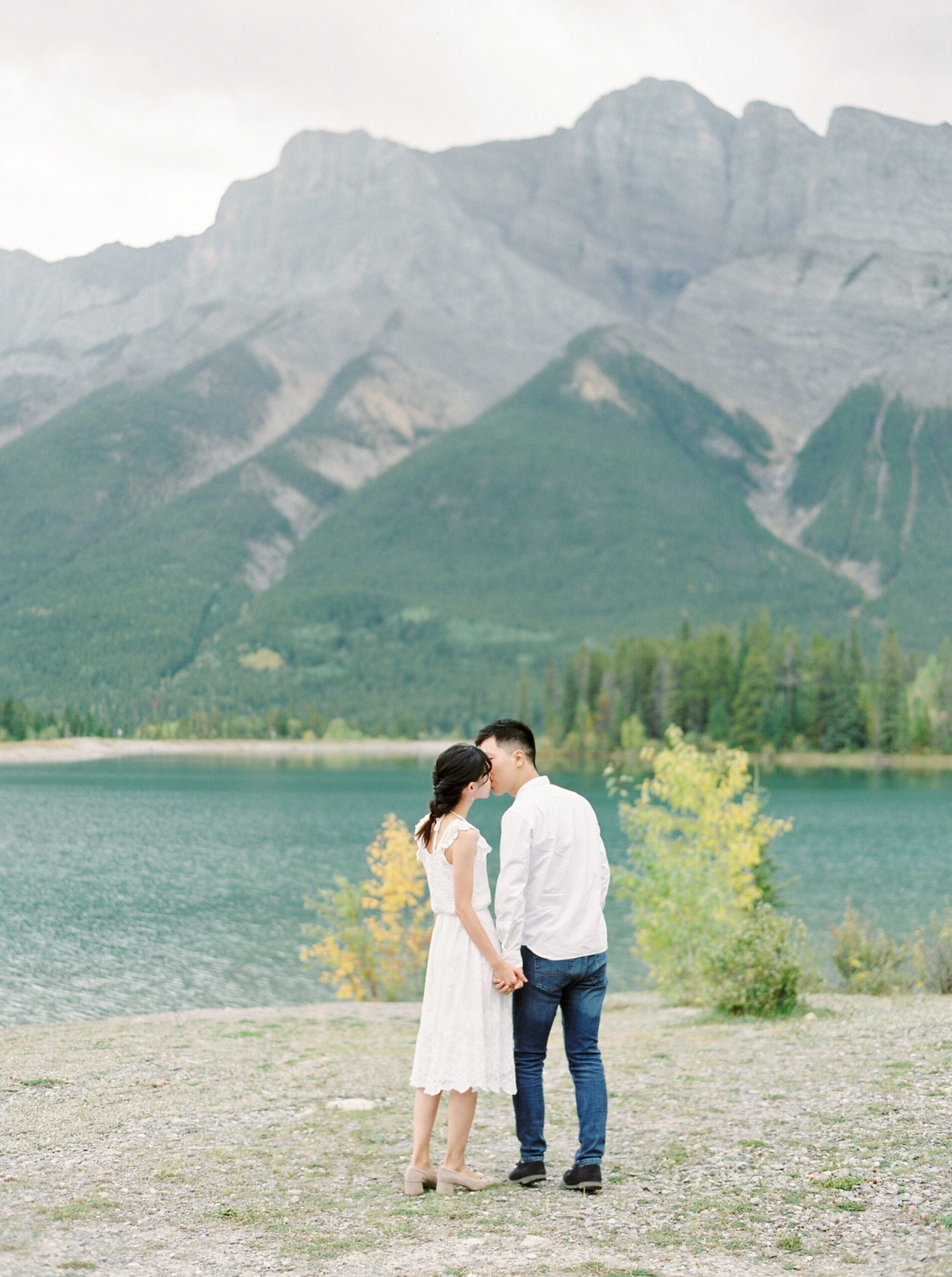 canmore couples photographer