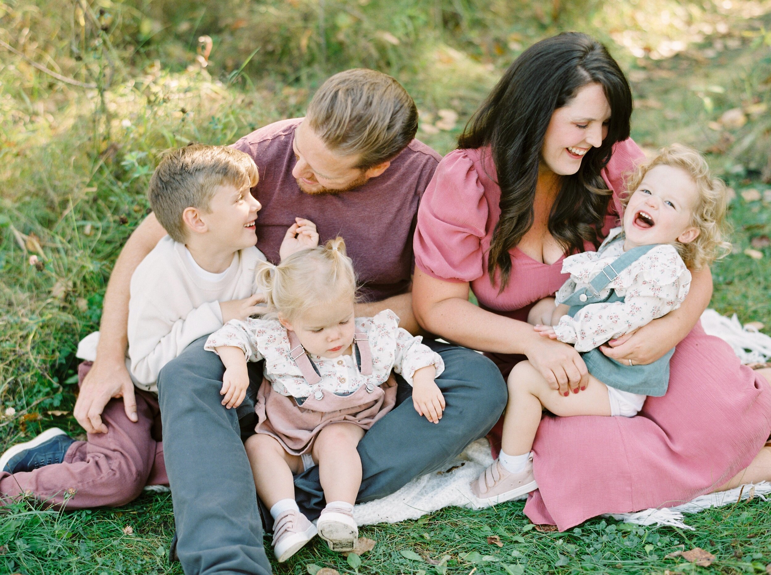 colorful family outfit ideas for family photos