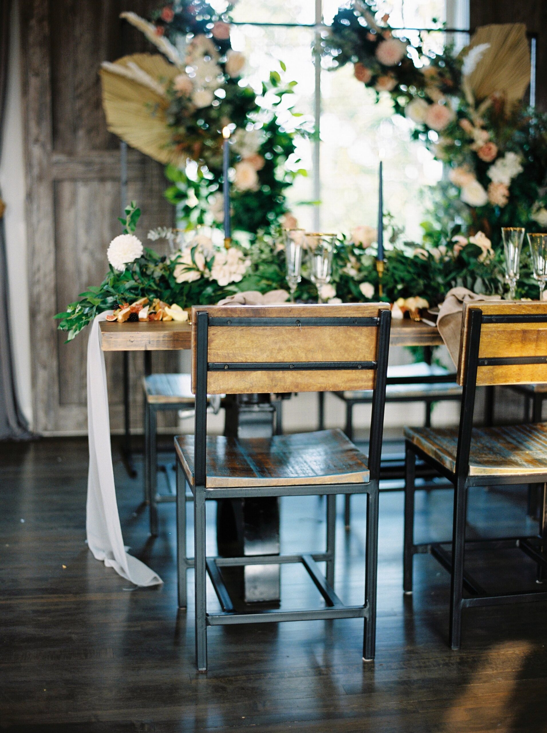 industrial table setting and floral screen | Rocky Mountain Bride Magazine Feature | The Rdige Okotoks Bridal Editorial | Boho hats | film photographer 