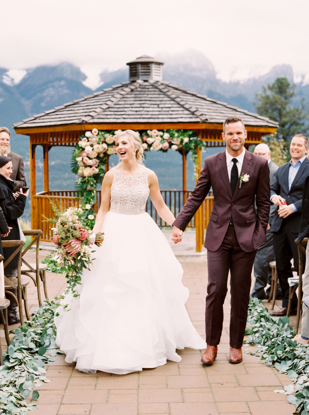 AMBER & MARK<br>SILVERTIP CANMORE