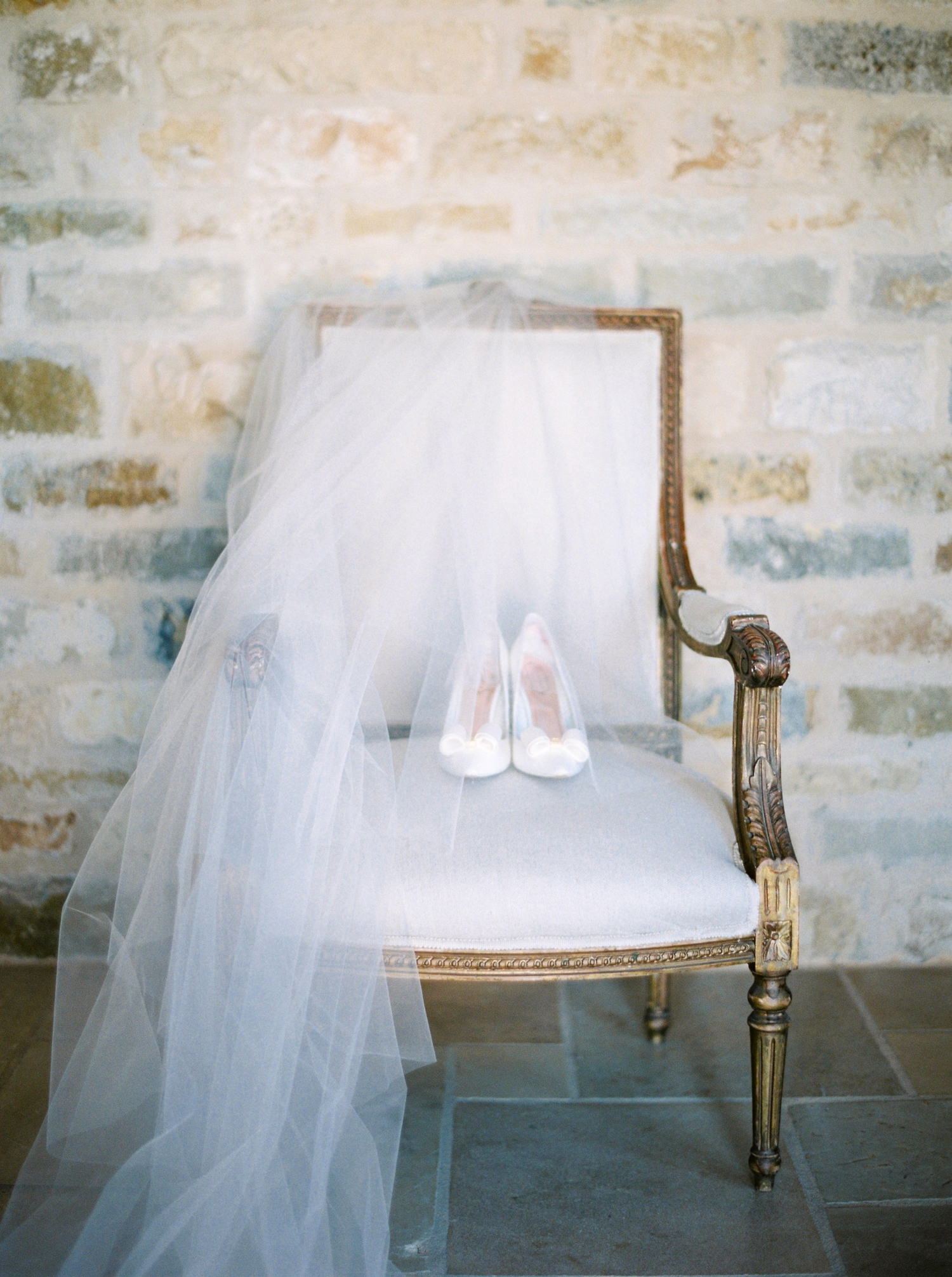 Sunstone Villa California Wedding | Justine Milton Fine Art Film Photographers | Bridal details shoes