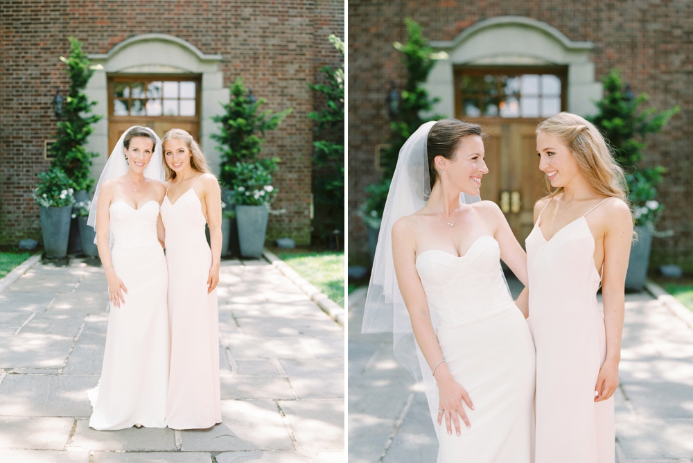 bride and bridesmaids | Jewish Wedding | New York Wedding Photographers | Brooklyn Dyker Heights Golf course | Justine Milton fine art film wedding photographers